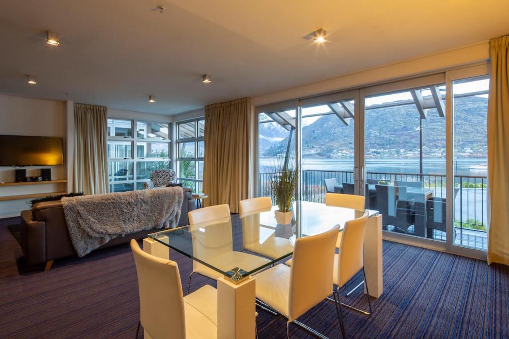 Absolute Lakefront Location - 3 Bedroom Apartment Квінстаун Екстер'єр фото